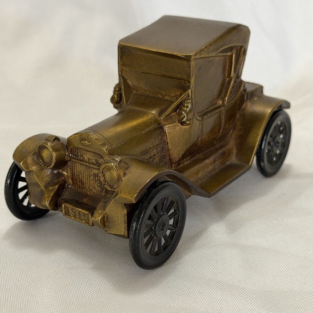 Banthrico 1915‎ Chevy Chevrolet Die Cast Metal Car Coin Bank 1974 Classic Cars